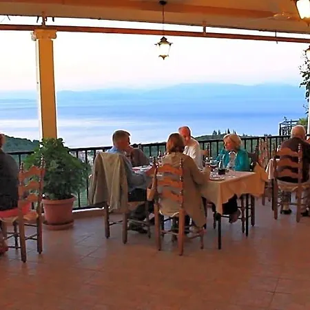 75 Steps Taverna And Hotel 3*