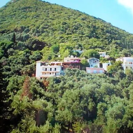 Hotel 75 Steps Taverna And 3*