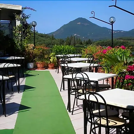 75 Steps Taverna And Hotel